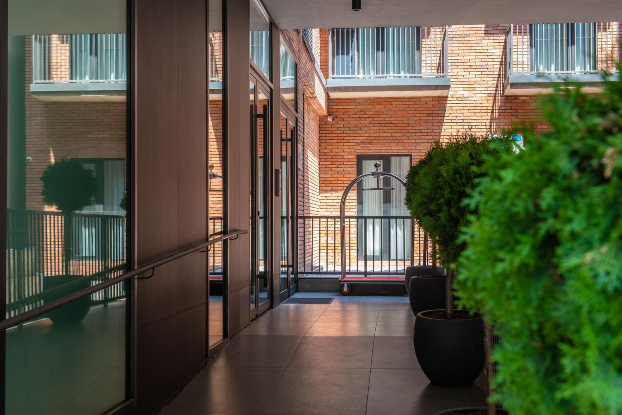 Qstay Gratus Tiflis Exterior foto