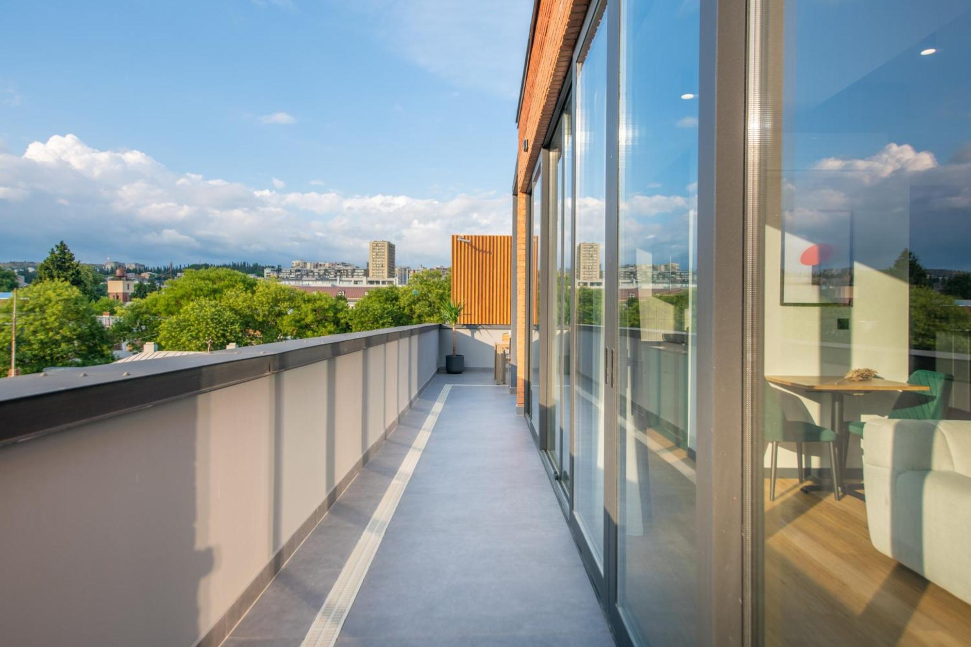 Qstay Gratus Tiflis Exterior foto
