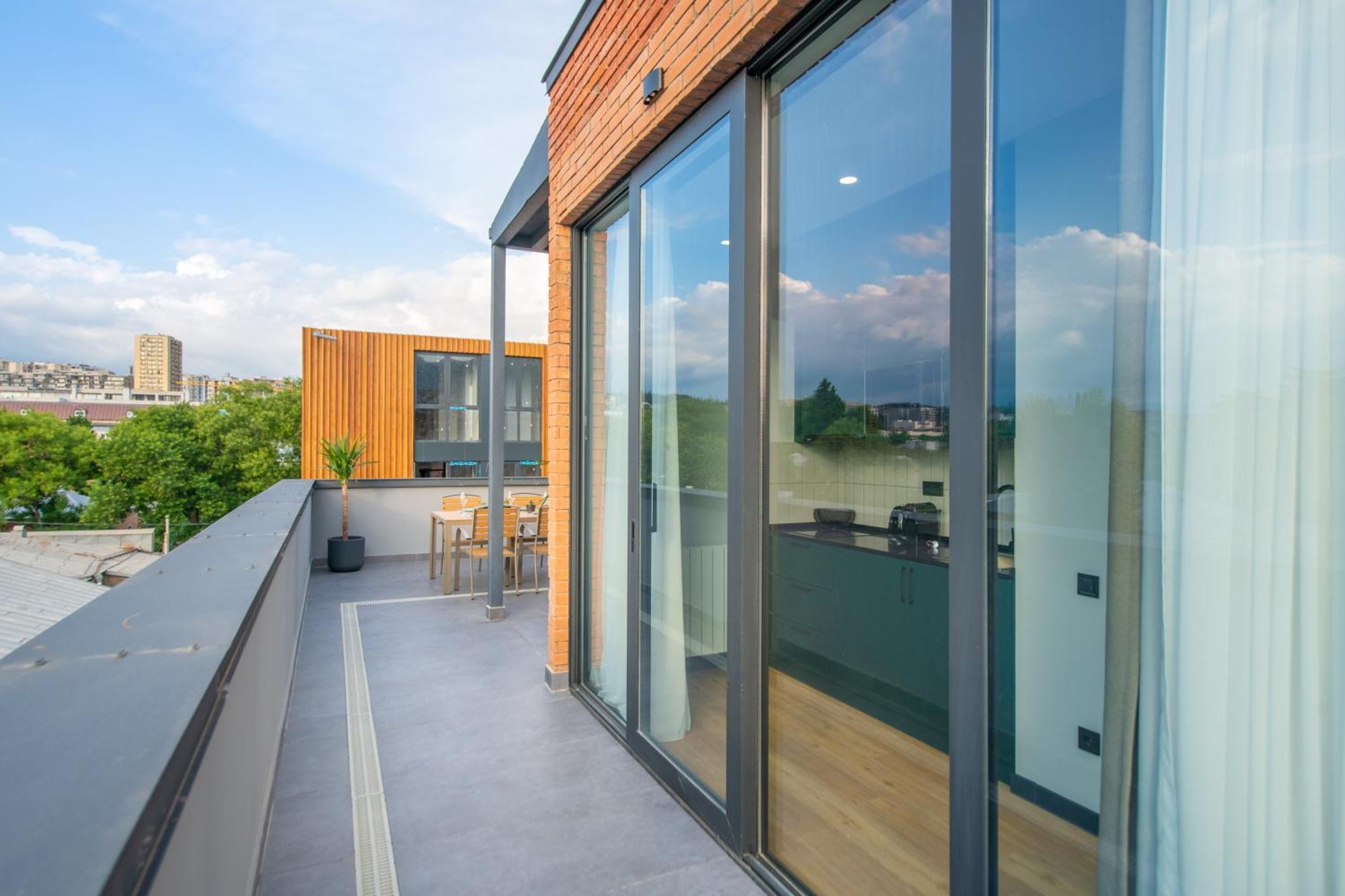 Qstay Gratus Tiflis Exterior foto