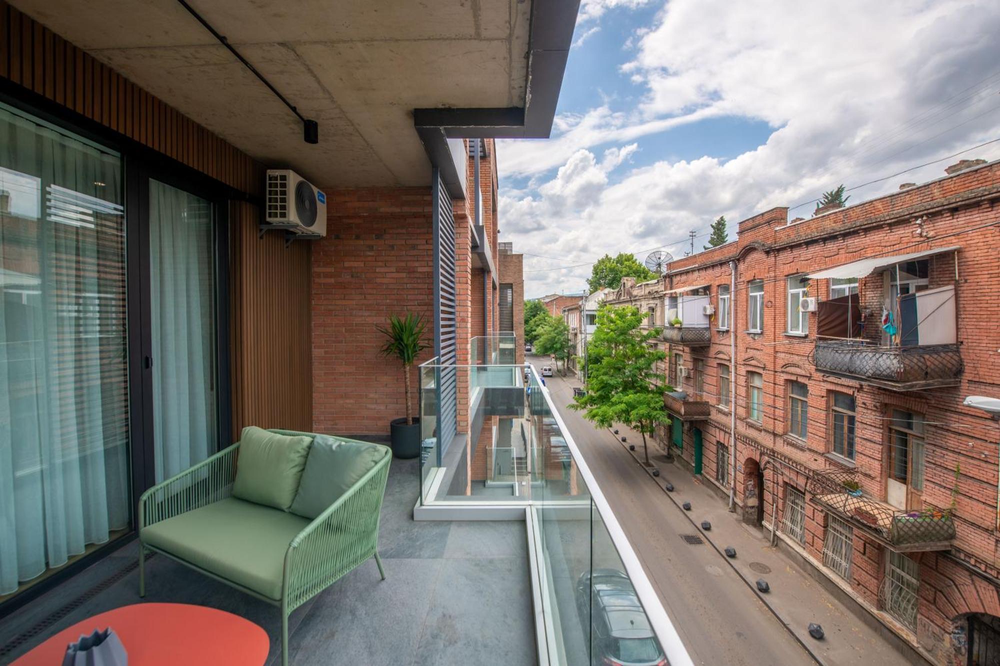 Qstay Gratus Tiflis Exterior foto